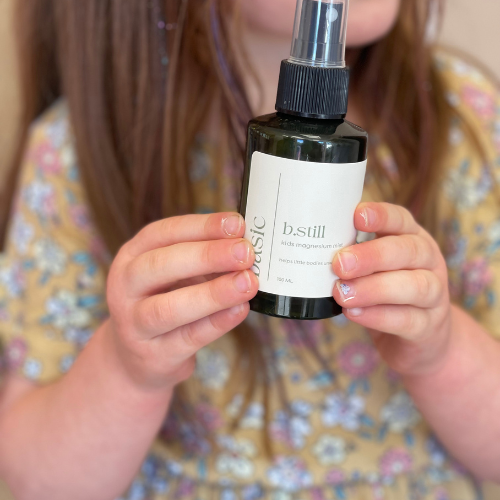 b.still kids magnesium mist on natural background, Basic NZ